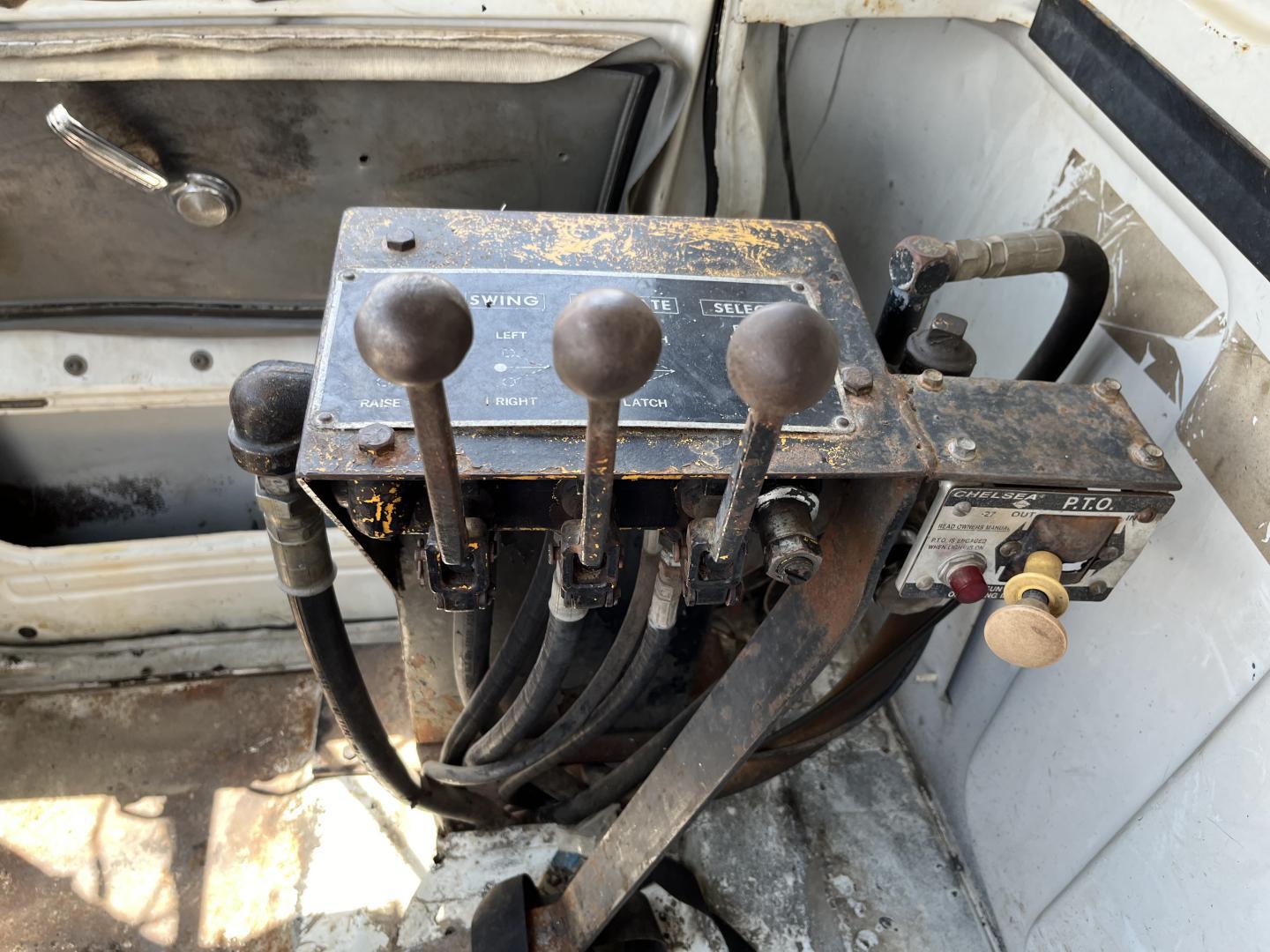 ./imagenes/INVOICE/2019/17659/ROTATOR DUMP TRUCK (28).JPG